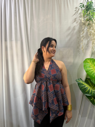 HALTER NECK TOP